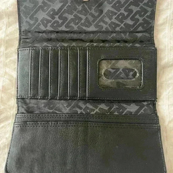 Kylo Wren Star Wars Loungefly Trifold Wallet - Picture 2 of 9